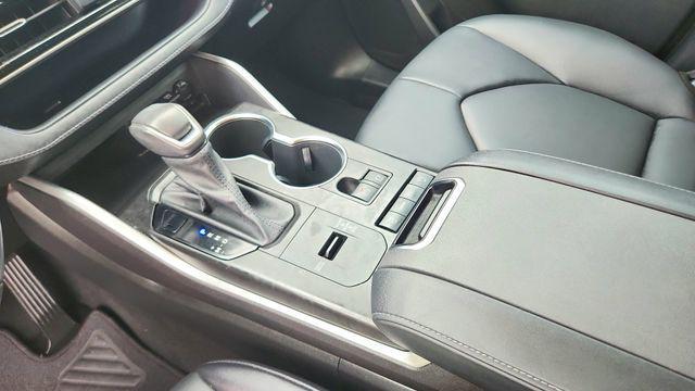 used 2021 Toyota Highlander car, priced at $33,480