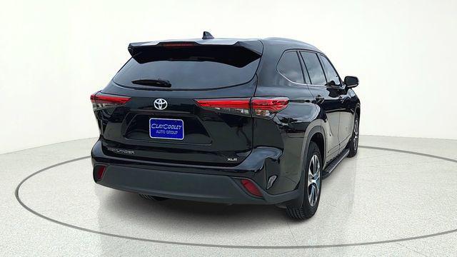 used 2021 Toyota Highlander car, priced at $33,480