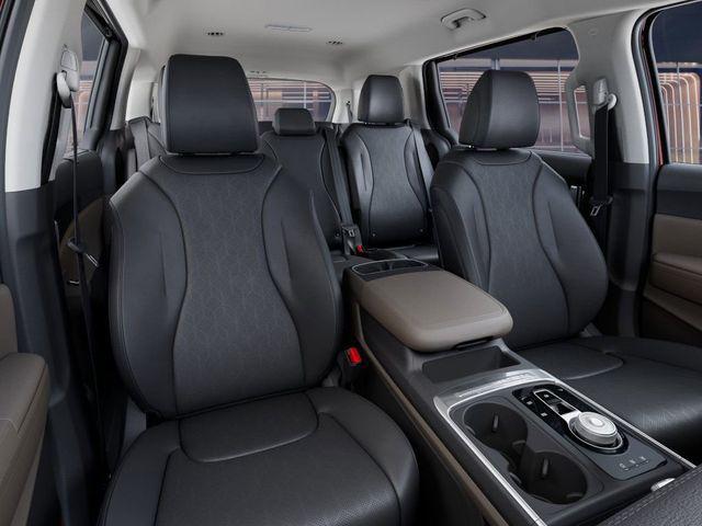 new 2025 Kia Carnival Hybrid car, priced at $44,190