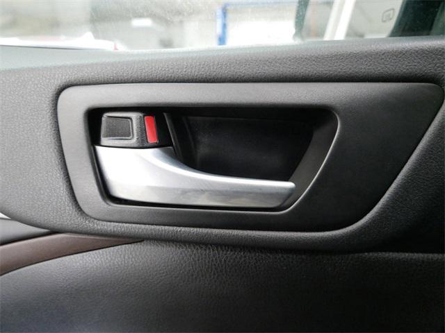 used 2017 Toyota Highlander car, priced at $15,499