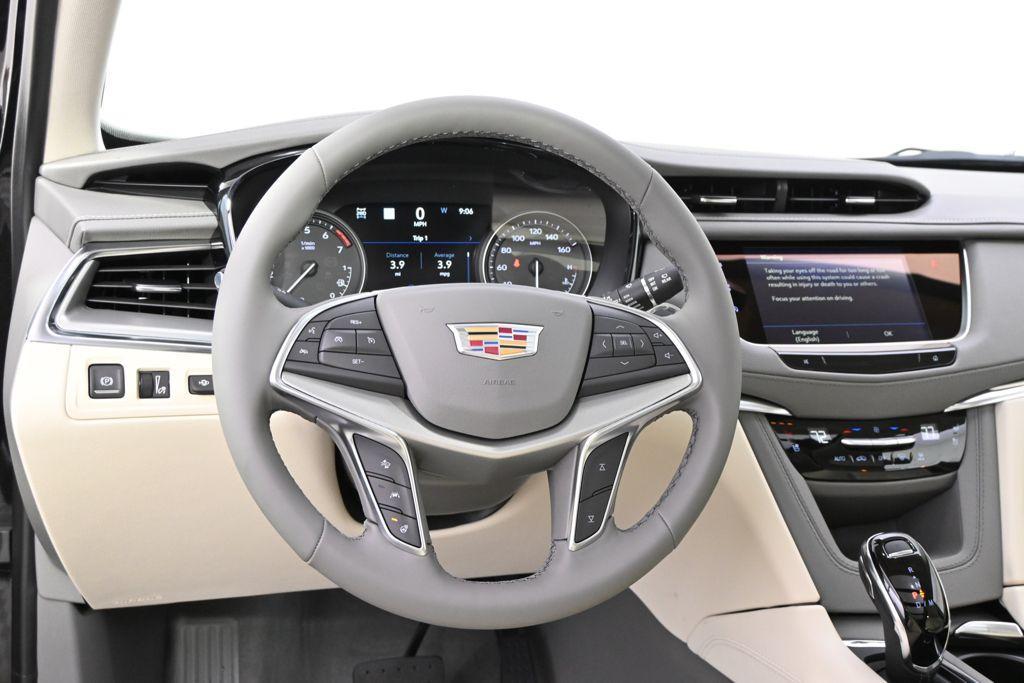new 2025 Cadillac XT5 car, priced at $60,384
