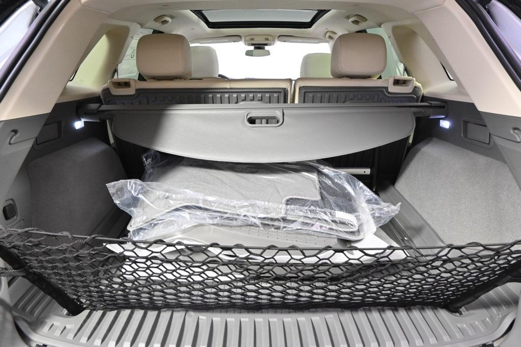 new 2025 Cadillac XT5 car, priced at $56,004