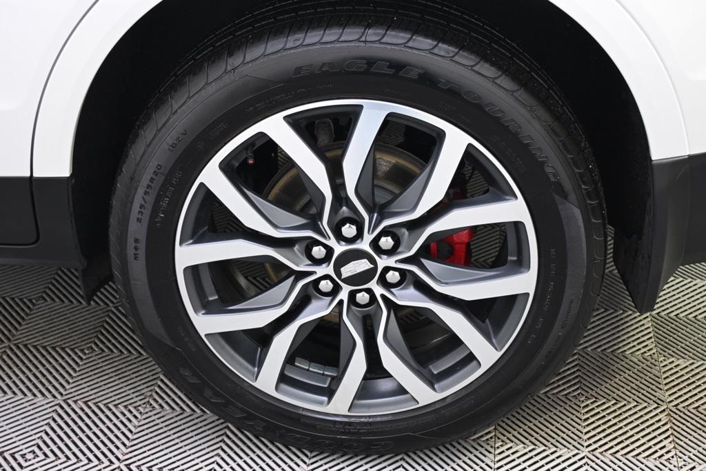 used 2023 Cadillac XT5 car, priced at $32,888