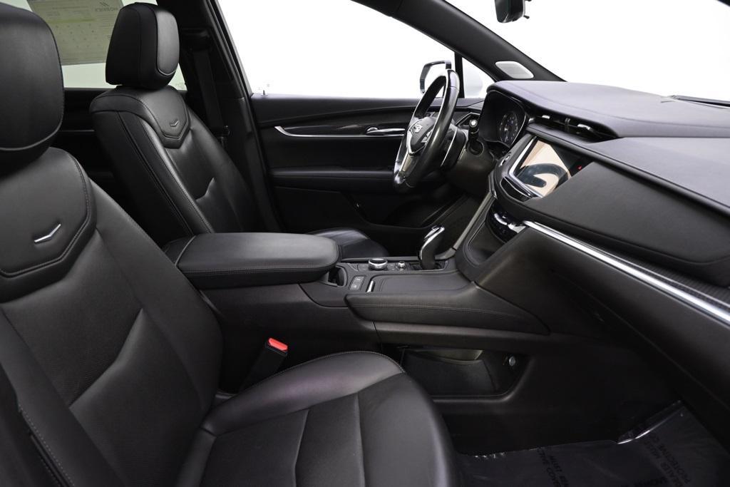 used 2023 Cadillac XT5 car, priced at $32,888