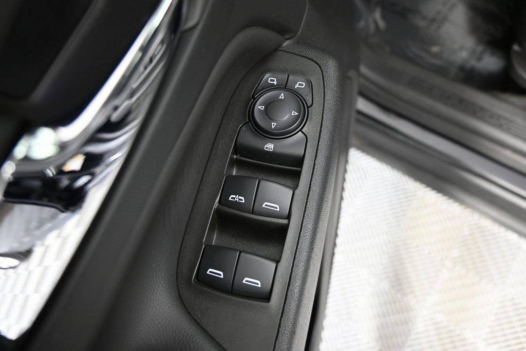 used 2023 Chevrolet Equinox car, priced at $19,998