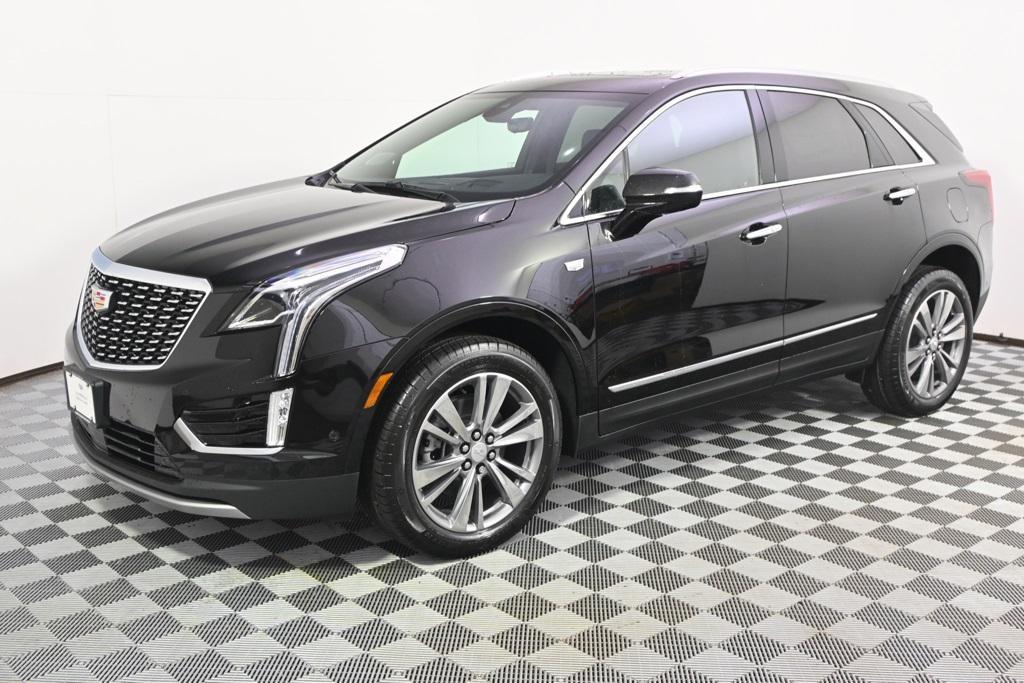 new 2025 Cadillac XT5 car, priced at $58,684