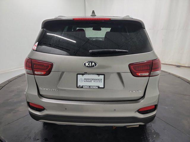 used 2019 Kia Sorento car, priced at $17,737