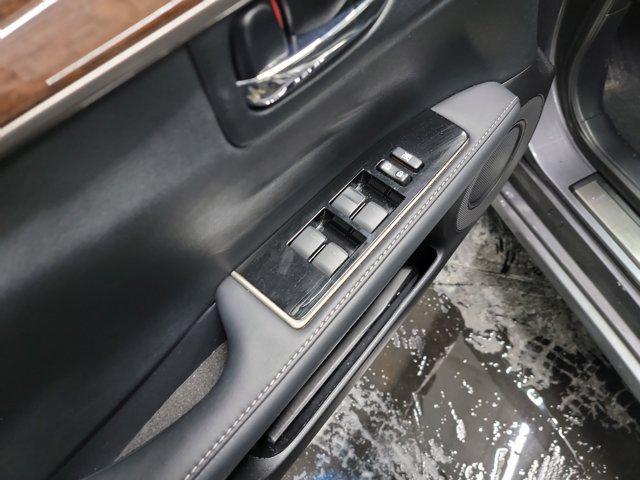 used 2016 Lexus ES 350 car, priced at $17,627