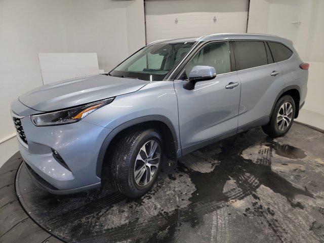 used 2021 Toyota Highlander car, priced at $24,533
