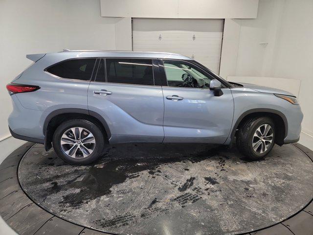 used 2021 Toyota Highlander car, priced at $24,533