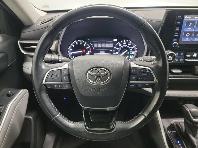 used 2021 Toyota Highlander car, priced at $24,533