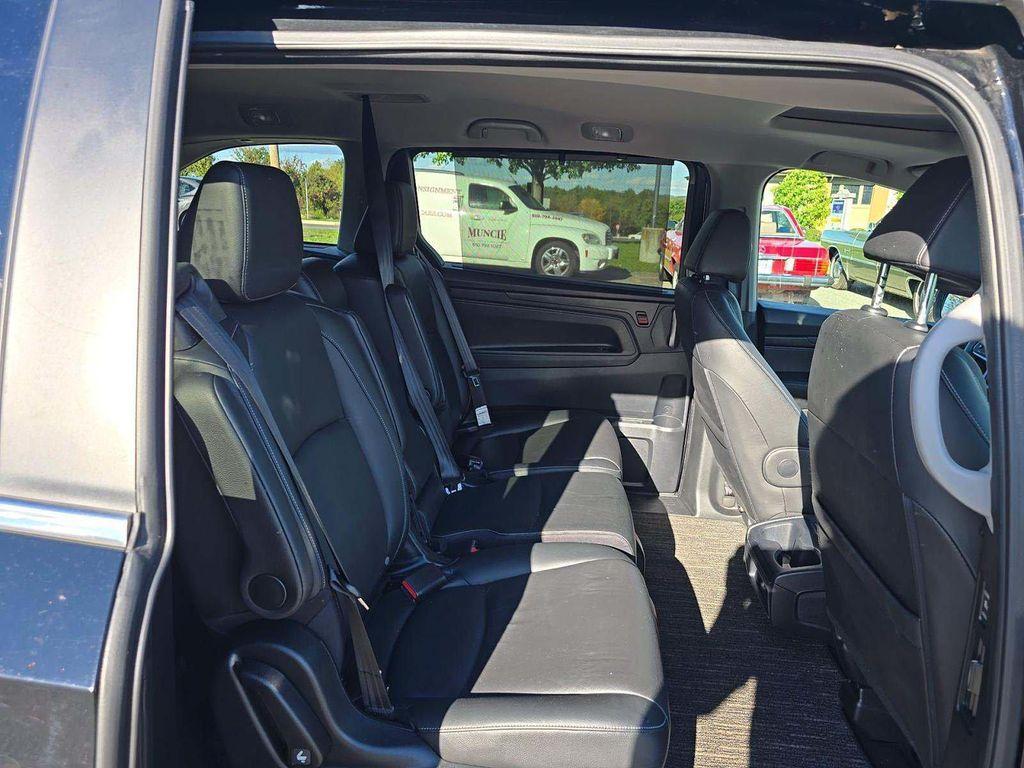 used 2024 Honda Odyssey car, priced at $35,050