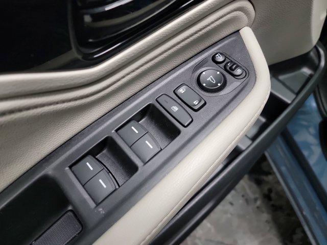 used 2025 Honda Odyssey car, priced at $45,476