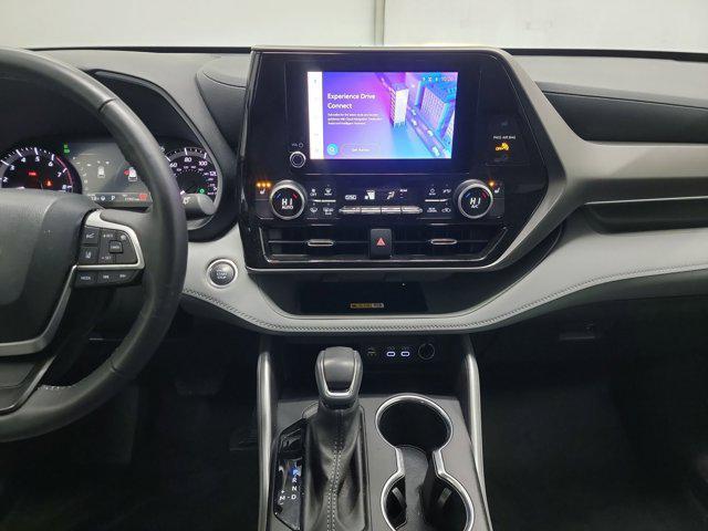 used 2024 Toyota Highlander car, priced at $41,490