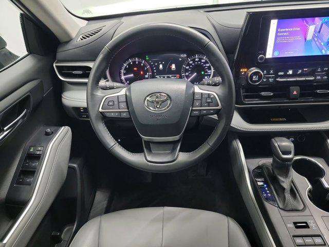 used 2024 Toyota Highlander car, priced at $41,490