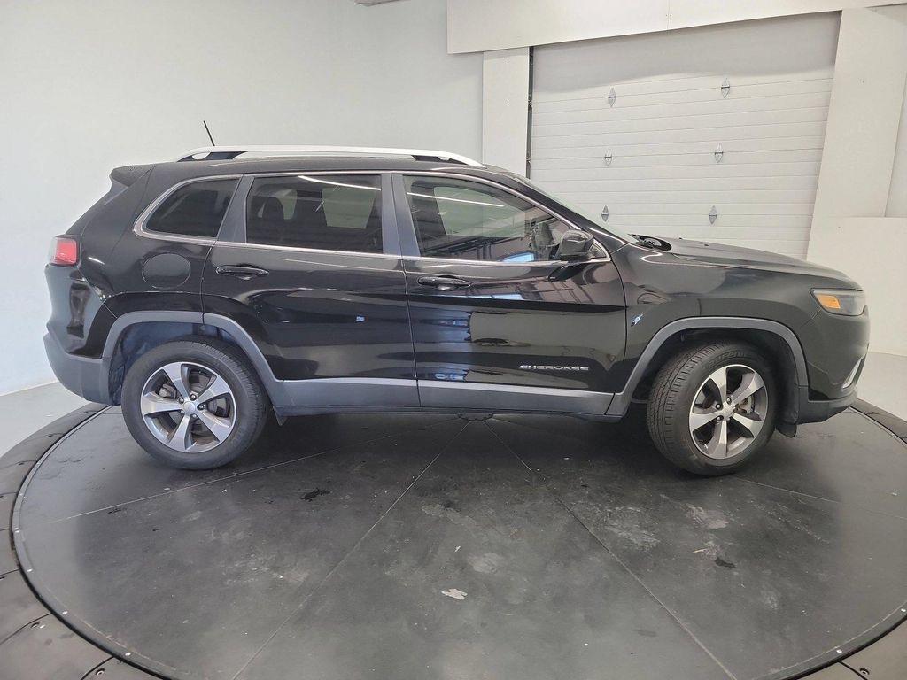 used 2020 Jeep Cherokee car, priced at $15,809