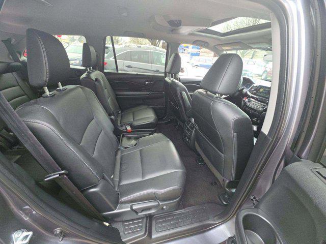 used 2022 Honda Pilot car, priced at $33,107