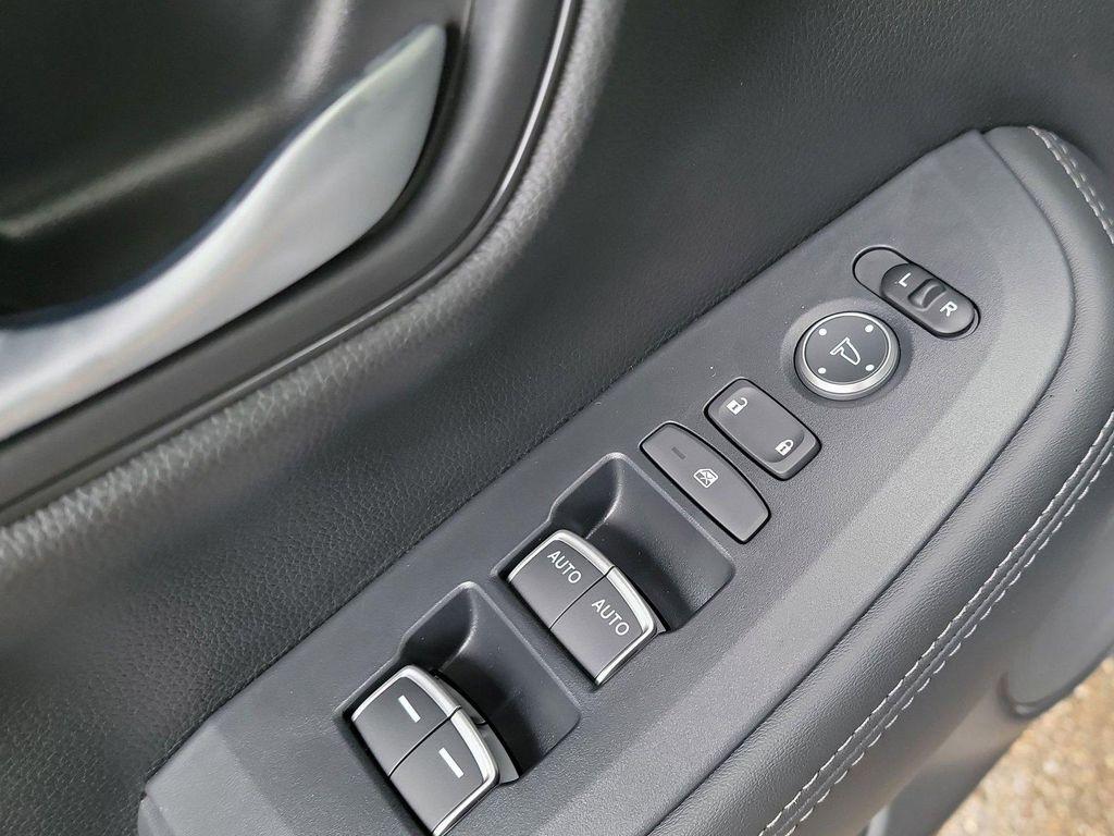 new 2027 Honda HR-V car, priced at $33,631