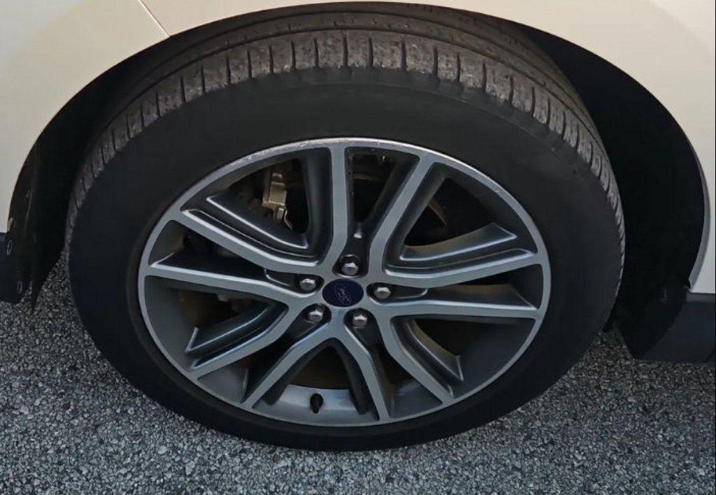 used 2019 Ford Edge car, priced at $19,277