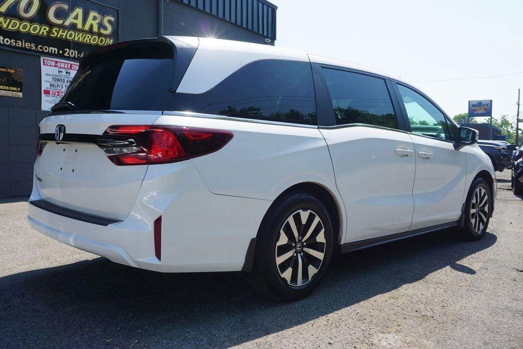 used 2025 Honda Odyssey car, priced at $38,213
