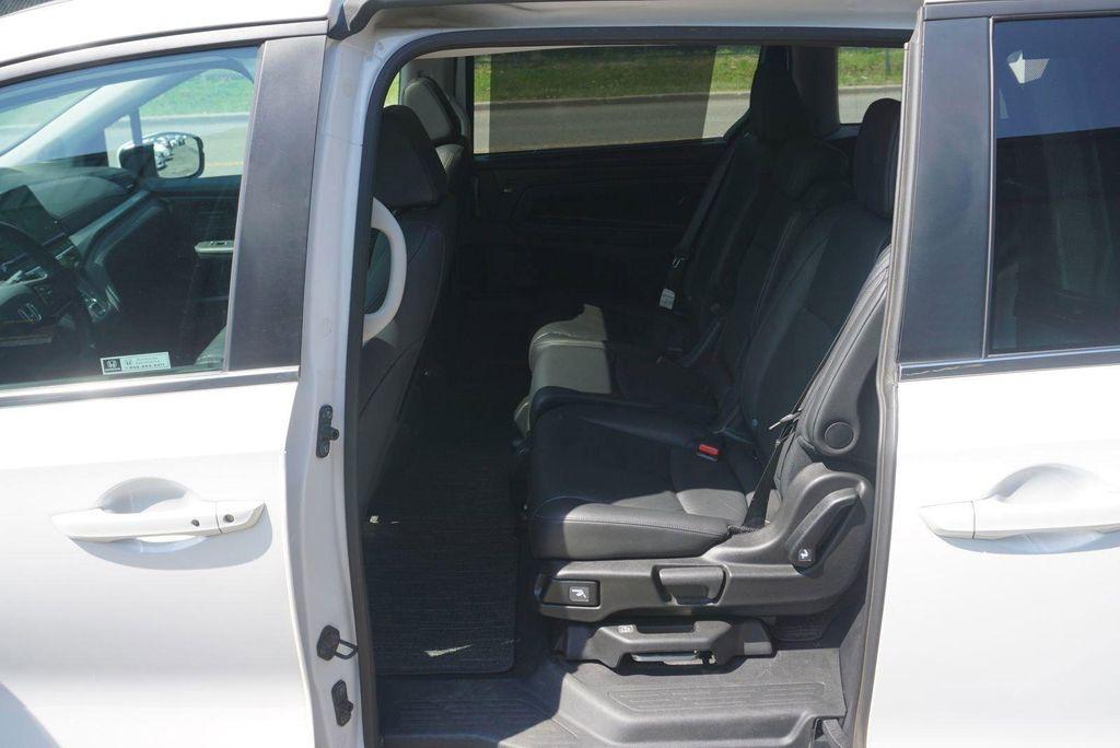 used 2025 Honda Odyssey car, priced at $38,213