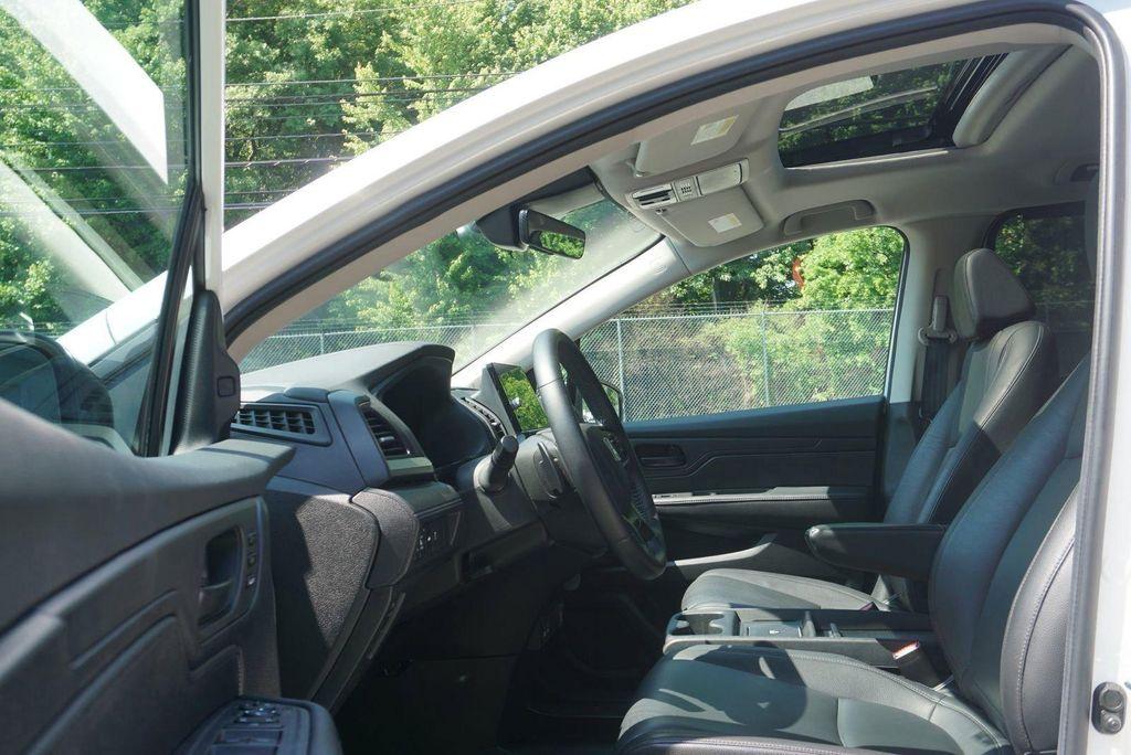 used 2025 Honda Odyssey car, priced at $38,213