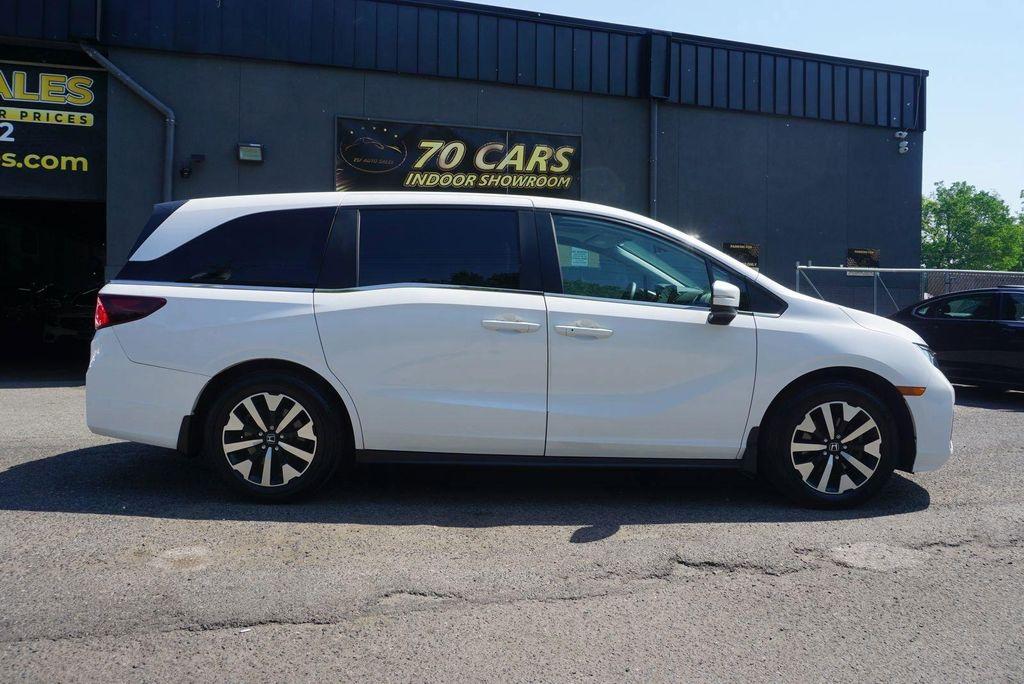 used 2025 Honda Odyssey car, priced at $38,213