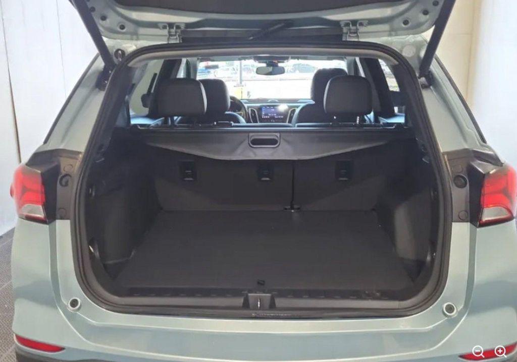 used 2022 Chevrolet Equinox car, priced at $22,074