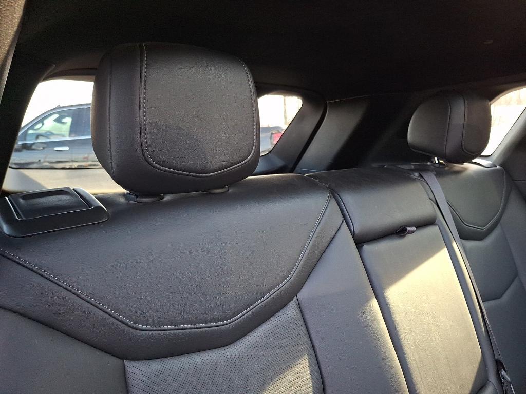 used 2022 Cadillac XT5 car, priced at $28,654