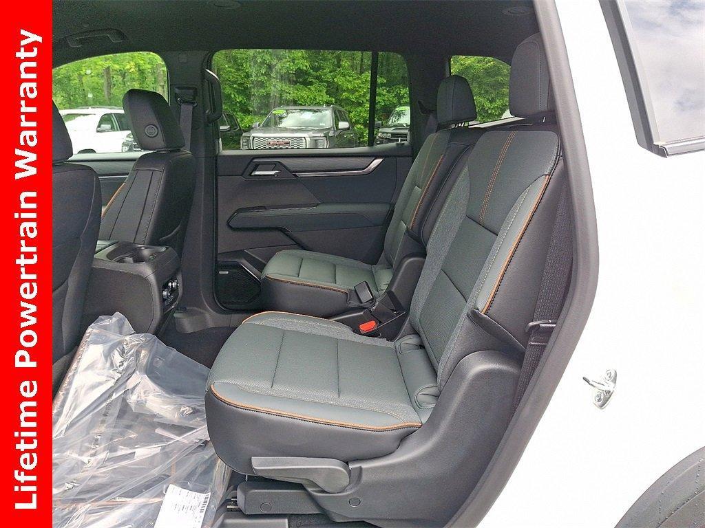 new 2025 GMC Acadia car, priced at $49,560