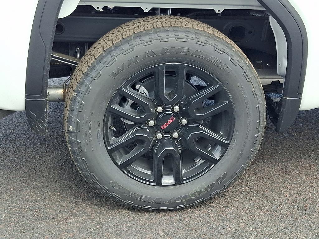 new 2026 GMC Sierra 1500 car, priced at $45,475