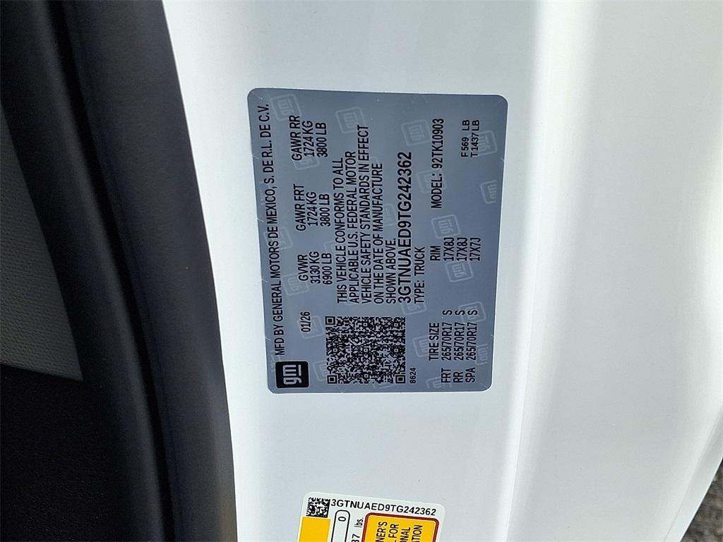 new 2026 GMC Sierra 1500 car, priced at $43,670