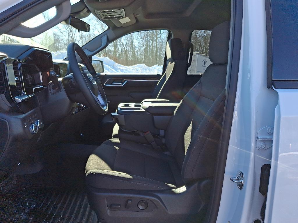 new 2026 GMC Sierra 1500 car, priced at $46,495