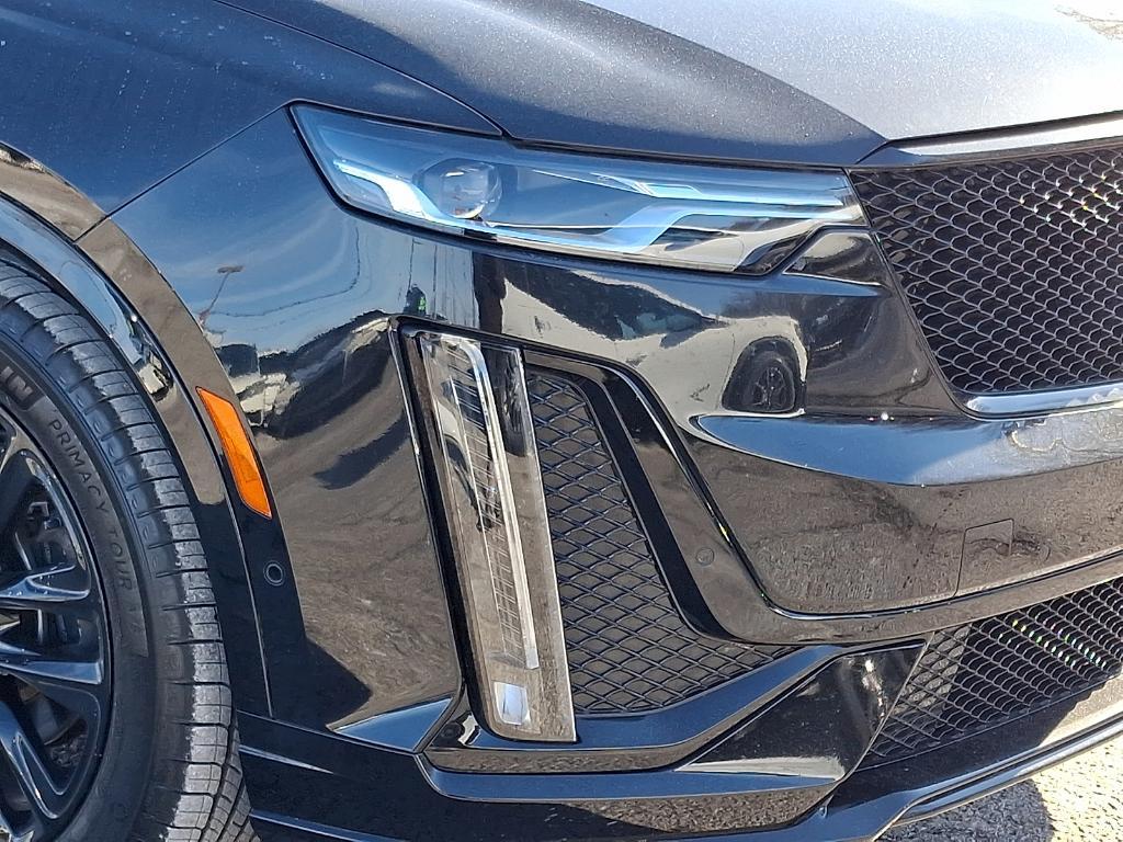 used 2021 Cadillac XT6 car, priced at $31,592