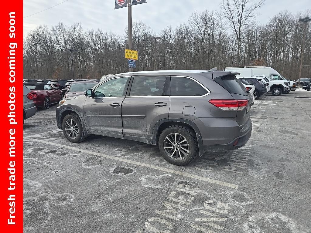 used 2019 Toyota Highlander car, priced at $18,995
