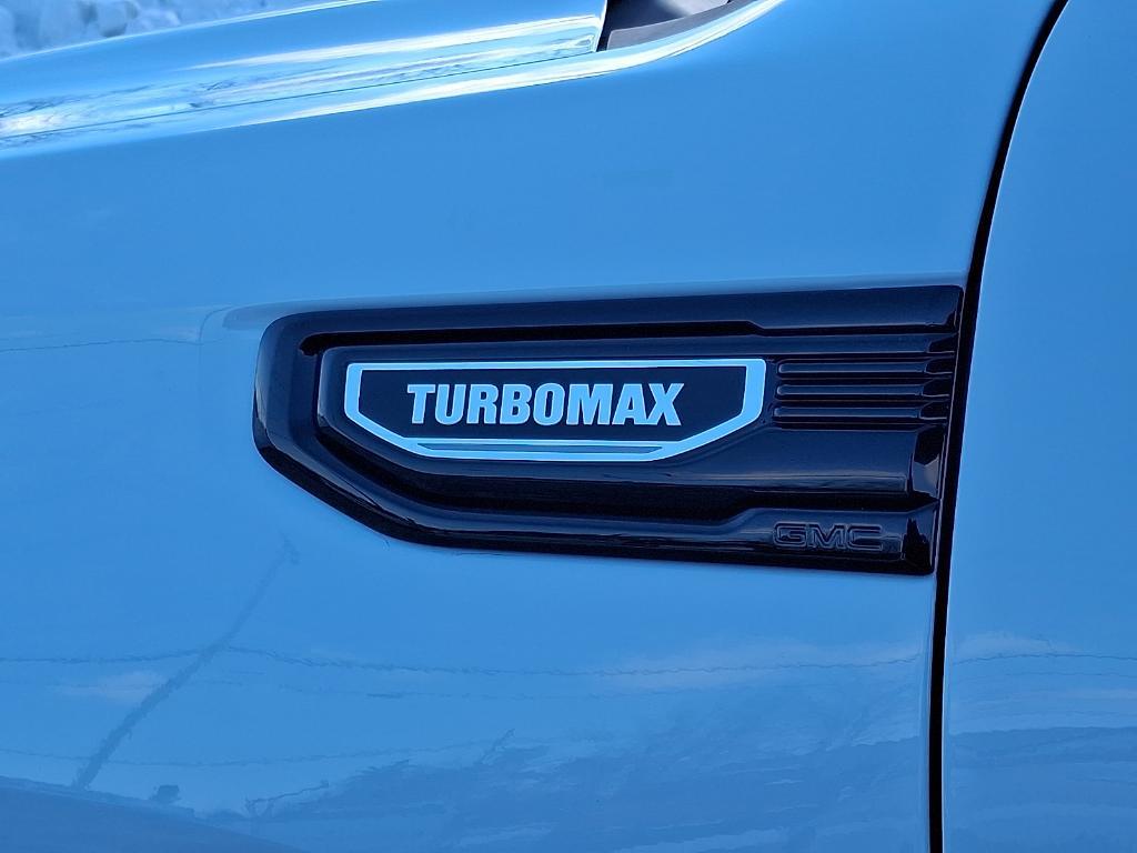 new 2026 GMC Sierra 1500 car, priced at $46,975