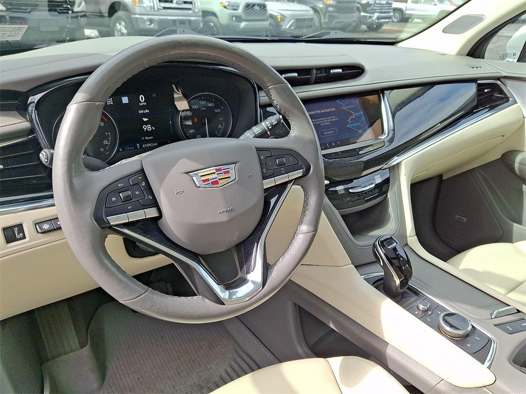 used 2021 Cadillac XT6 car, priced at $31,995