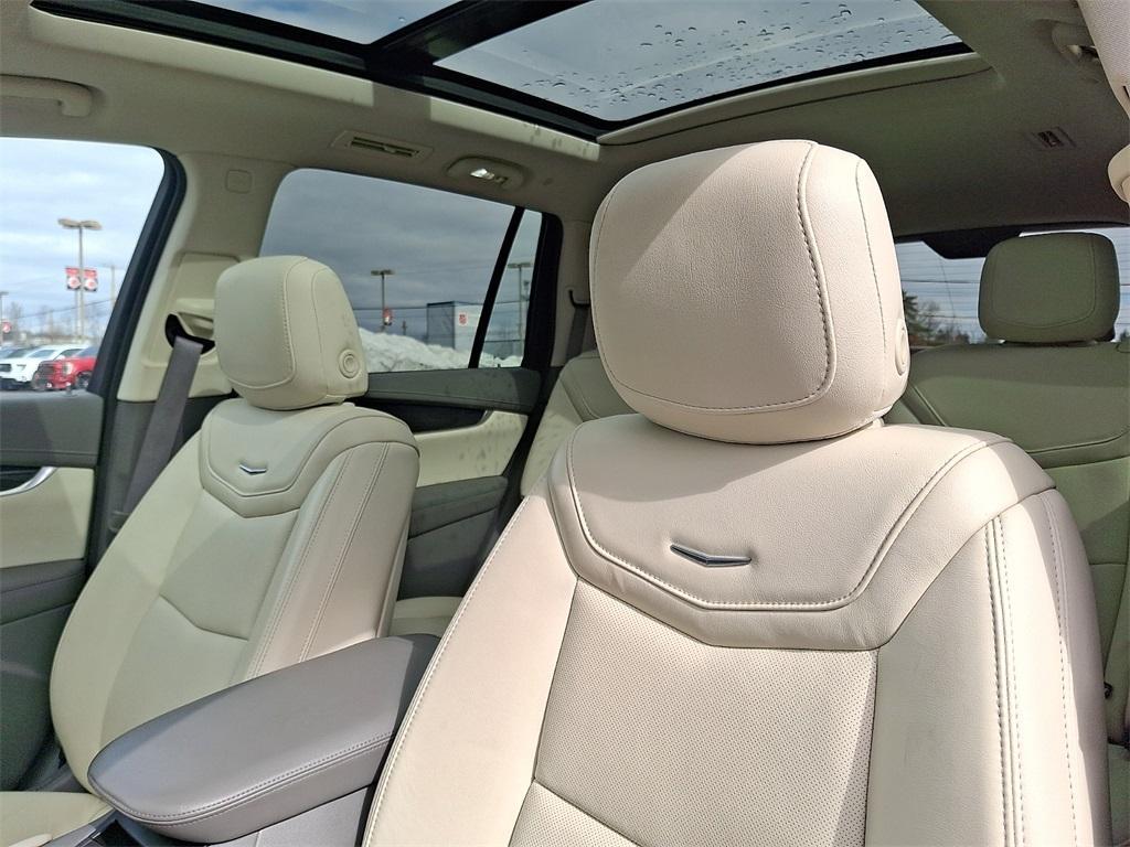 used 2021 Cadillac XT6 car, priced at $31,995