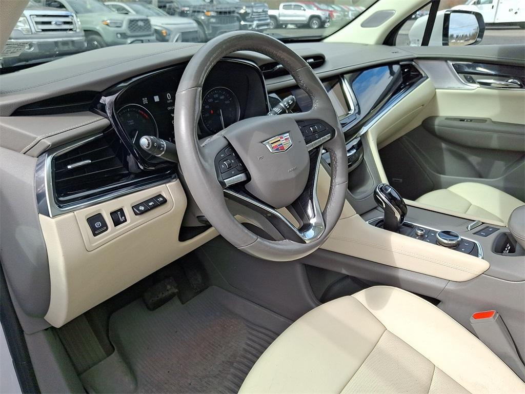used 2021 Cadillac XT6 car, priced at $31,995