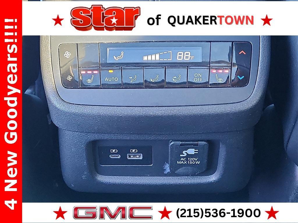 used 2022 Nissan Pathfinder car, priced at $32,999