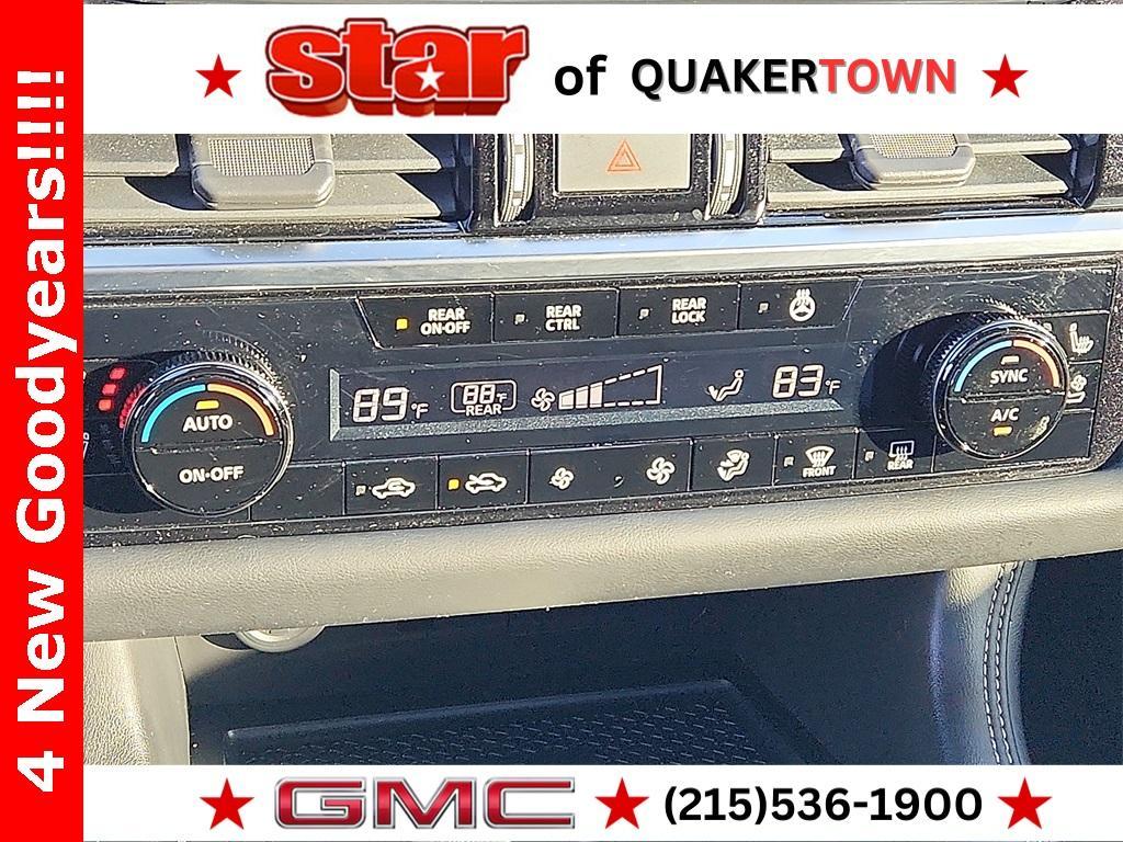 used 2022 Nissan Pathfinder car, priced at $32,999