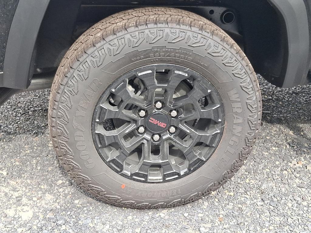 new 2026 GMC Canyon car, priced at $46,440