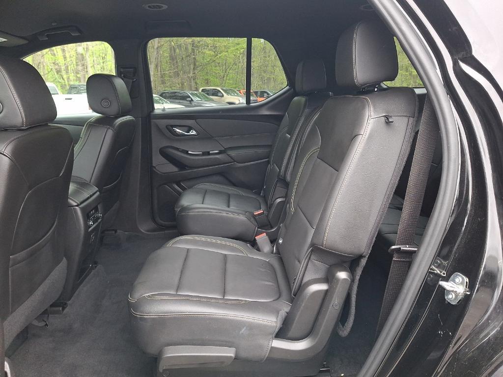 used 2023 Chevrolet Traverse car, priced at $32,378