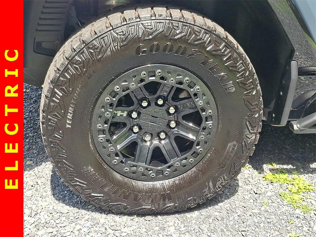 new 2024 GMC HUMMER EV Pickup car, priced at $107,500