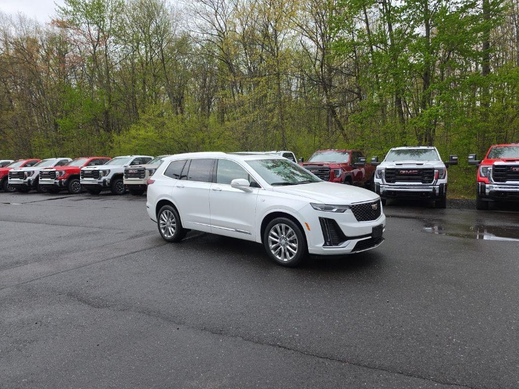 used 2023 Cadillac XT6 car, priced at $40,995