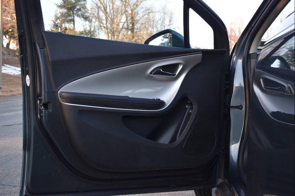 used 2013 Chevrolet Volt car, priced at $5,495