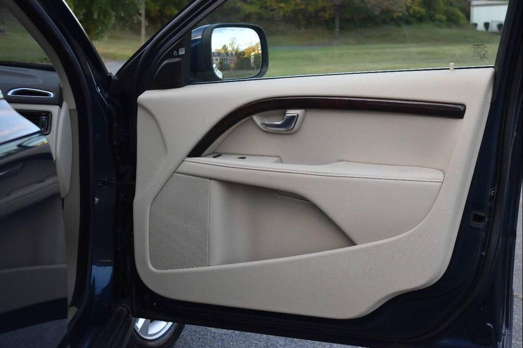 used 2013 Volvo XC70 car, priced at $10,495