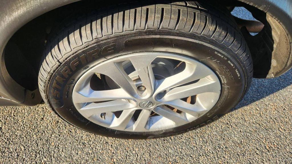 used 2012 Nissan Juke car, priced at $4,995