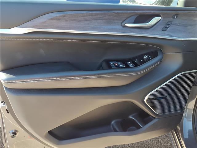 used 2022 Jeep Grand Cherokee car, priced at $31,660