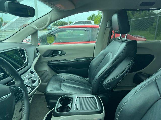 used 2022 Chrysler Pacifica car, priced at $20,436